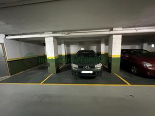 Parking voiture  Calle joaquin costa. Garaje amplio en la zona pasarela de pontevedra
