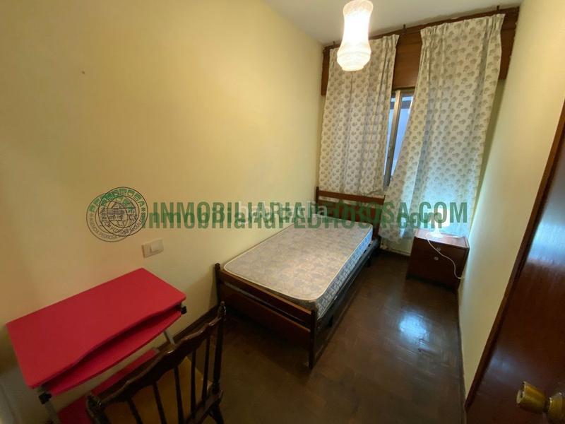 Foto 4860c04f-5def-4402-9b12-b73019160e59. Alquiler estudio piso ideal para alquiler de estudiantes , zona hospital en Pontevedra