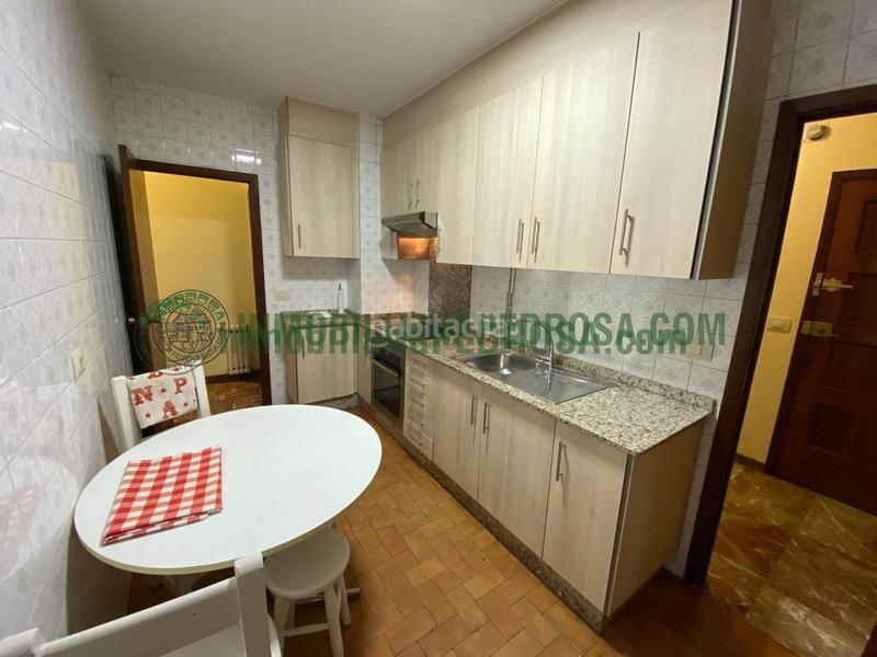 Foto 41f71ac0-b507-4c2d-9cb6-1fe6781e9f68. Rent studio with heating in Zona de Plaza de Barcelos Pontevedra