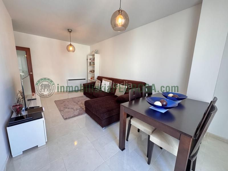 Foto 5d9a9217-81b9-47f6-9ab0-1d0741f5e934. Piso amplio y luminoso piso seminuevo en seixo, marin en Marín