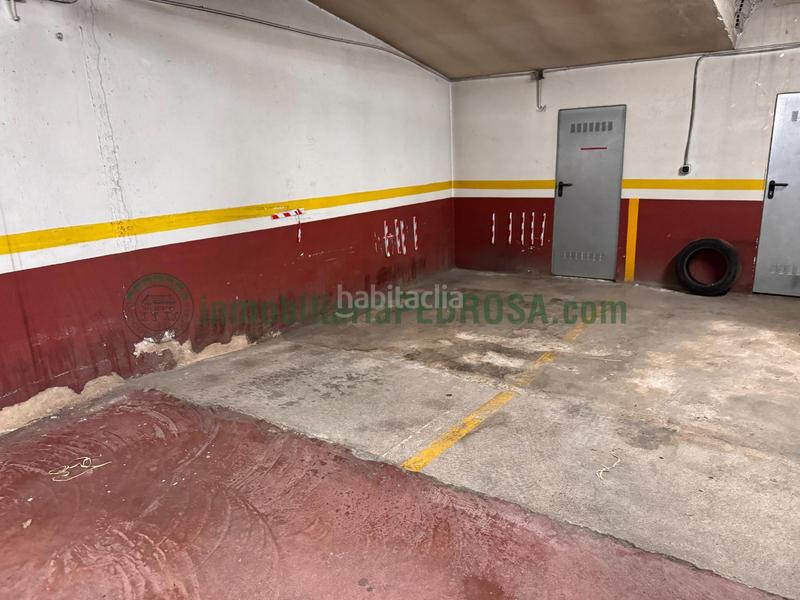 Foto 1cb8c1d1-533f-48d2-bb59-39d42b9aa7fc. Aparcament cotxe a Zona de Plaza de Barcelos Pontevedra