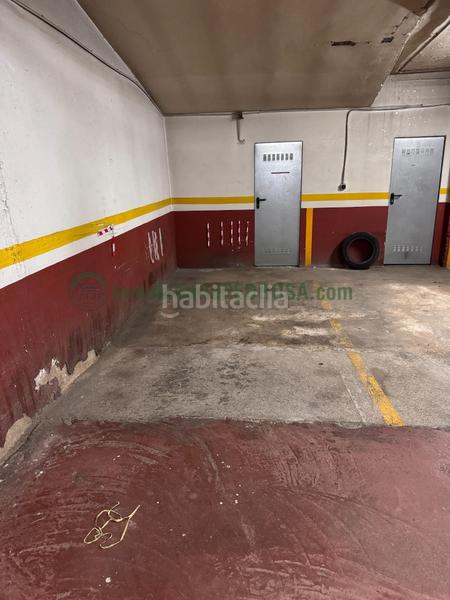 Foto c3f6cb57-f96b-4f76-9eec-e8c4f452bbd5. Aparcament cotxe a Zona de Plaza de Barcelos Pontevedra