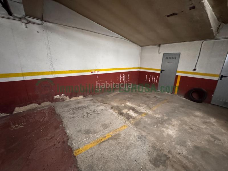 Foto f237b3b4-00b5-4848-97e8-c8be2bb91598. Aparcament cotxe a Zona de Plaza de Barcelos Pontevedra