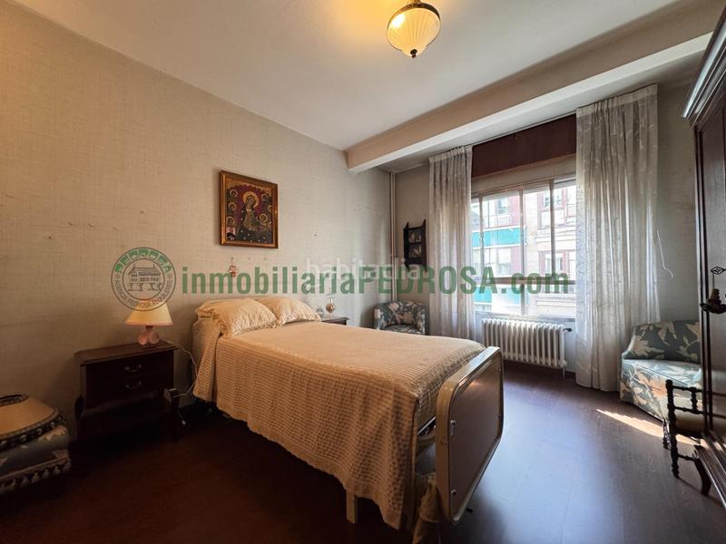 Foto 50ab6cd1-e67c-41b8-a3bc-6dd9761be5f3. Appartamento con riscaldamento parcheggio in Zona de Plaza de Barcelos Pontevedra