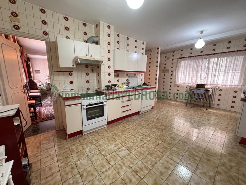 Foto 53e93125-5f0b-4e98-8e55-ad640ee7a92e. Appartamento con riscaldamento parcheggio in Zona de Plaza de Barcelos Pontevedra