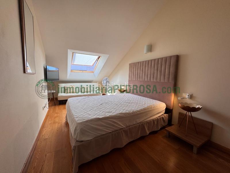 Foto a4621de3-ab93-415a-8a5d-fda8704e70a1. Attique avec chauffage parking dans Centro - Echegaray Pontevedra