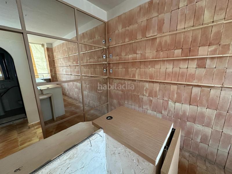 Foto c5cf7231-6bbc-4a38-a561-ed99977e41d4. Location local commercial dans Centro - Echegaray Pontevedra