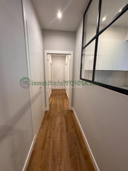 Foto bb172b5f-4f6d-4fb8-a2ee-43339a2effc4. Alquiler piso moderno piso en alquiler en benito corbal, en Pontevedra