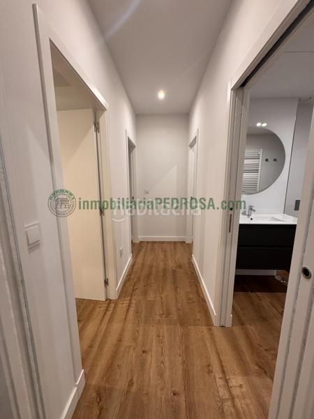 Foto cb7efce0-1f7c-4181-9d5e-175d11a5ec7e. Alquiler piso moderno piso en alquiler en benito corbal, en Pontevedra