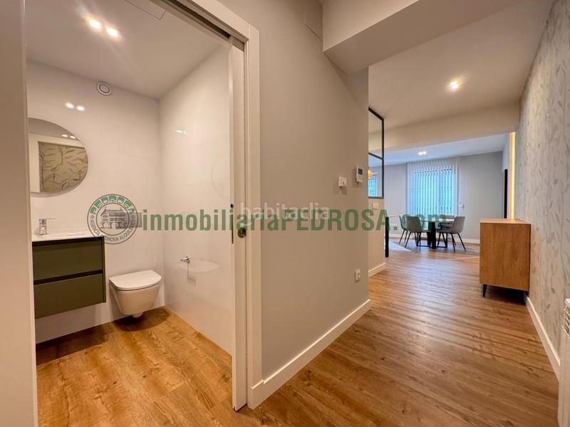 Foto ee22c46d-af97-4b13-8674-578932a81ce7. Alquiler piso moderno piso en alquiler en benito corbal, en Pontevedra