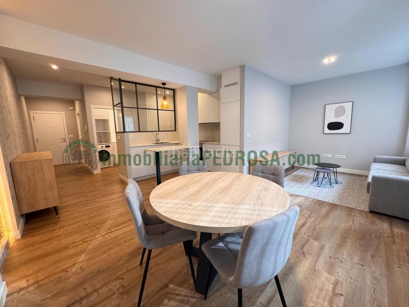 Foto 2b0d7056-fb36-4c22-927a-c015060334b4. Rent flat with heating in Zona de Plaza de Barcelos Pontevedra