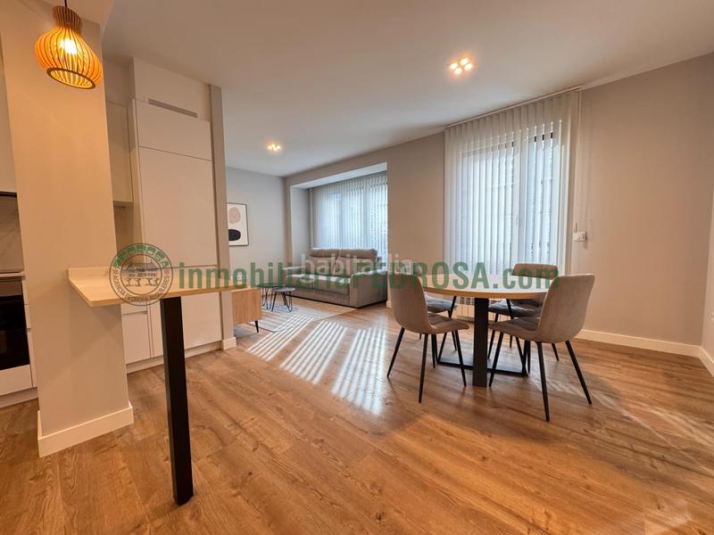 Foto afe26d10-848f-42f8-a86c-8a634e7ccb09. Rent flat with heating in Zona de Plaza de Barcelos Pontevedra