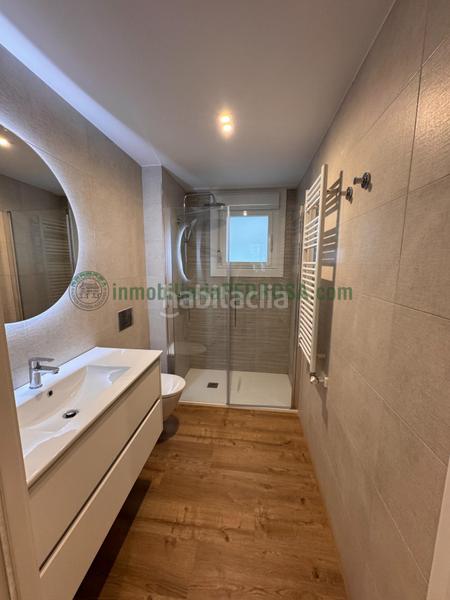Foto 6538b3ea-40e7-437f-bfc6-ab10ff995686. Alquiler apartamento moderno apartamento en alquiler en benito corbal, en Pontevedra