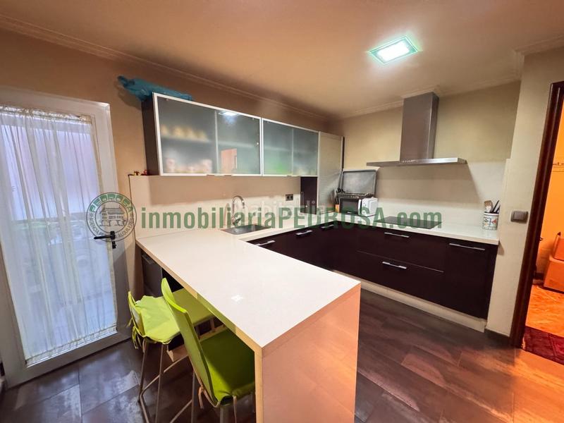 Foto 38f79b00-8258-4a74-a54d-d59d0b6bac38. Appartement avec chauffage parking dans Zona de Plaza de Barcelos Pontevedra