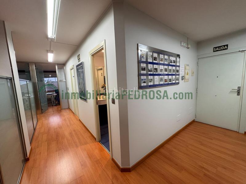 Foto 326dc6d5-41c2-411e-b7e6-ff75ee4e81d8. Location bureau avec chauffage dans Centro - Echegaray Pontevedra