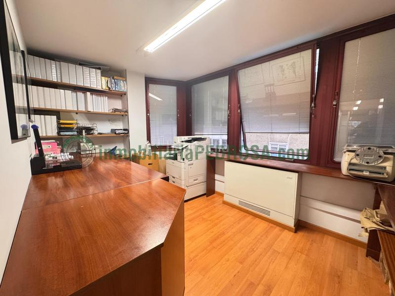 Foto e0b7a193-4999-4ae3-9af8-6c174143b3ca. Miete büro mit heizung in Centro - Echegaray Pontevedra
