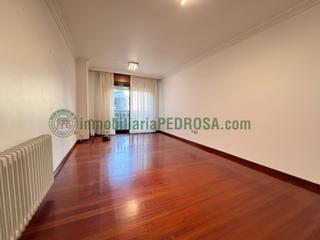 Appartement  Eiriña (da). Amplio y moderno piso seminuevo en la zona del hospital de ponte