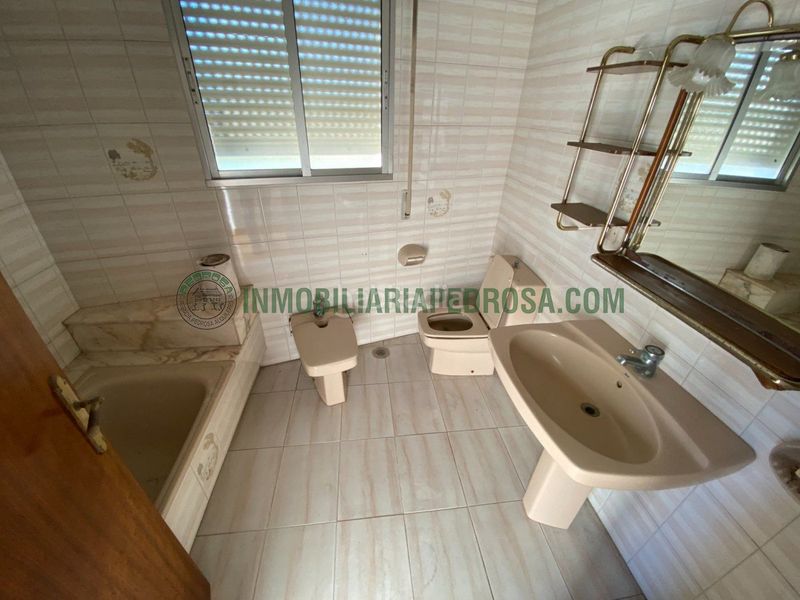 Foto fd8f24b5-47e8-4453-923a-a781f71e17a5. Casa a Meaño