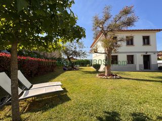 Chalet  Calle leandro del río carnota. Preciosa casa en venta