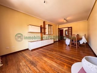 Etagenwohnung  Calle eduardo pondal. Amplio y luminoso piso en eduardo pondal, pontevedra  390.000