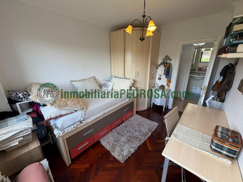Foto 71690474-e898-480b-bb6c-b8edc99eb87f. Apartament amb calefacció aparcament a Monte Porreiro Pontevedra