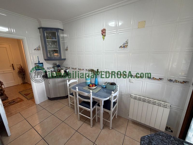 Foto 775e2818-c31c-4c2e-8dea-e6b8f3e9ccf1. Apartament amb calefacció aparcament a Monte Porreiro Pontevedra