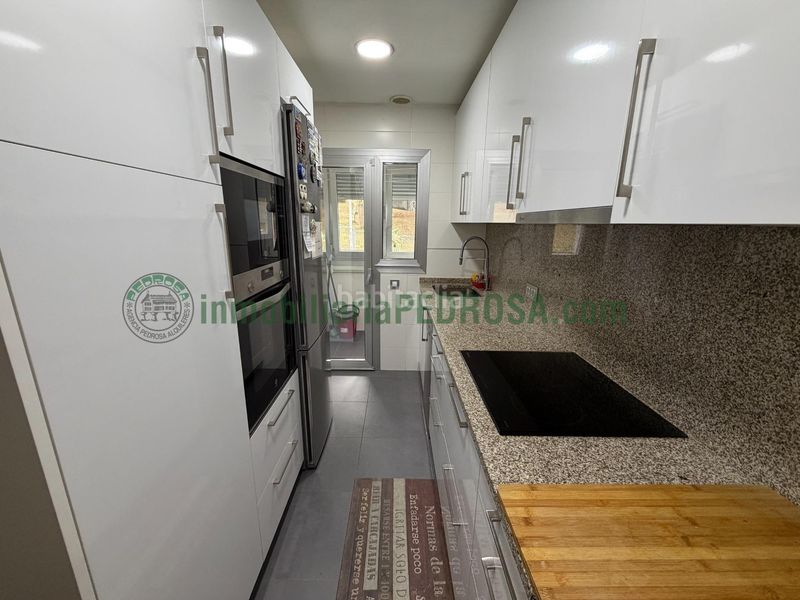 Foto d7b5cba1-e0e8-4317-995a-1eabdb4924bc. Lloguer apartament amb calefacció aparcament a Monte Porreiro Pontevedra