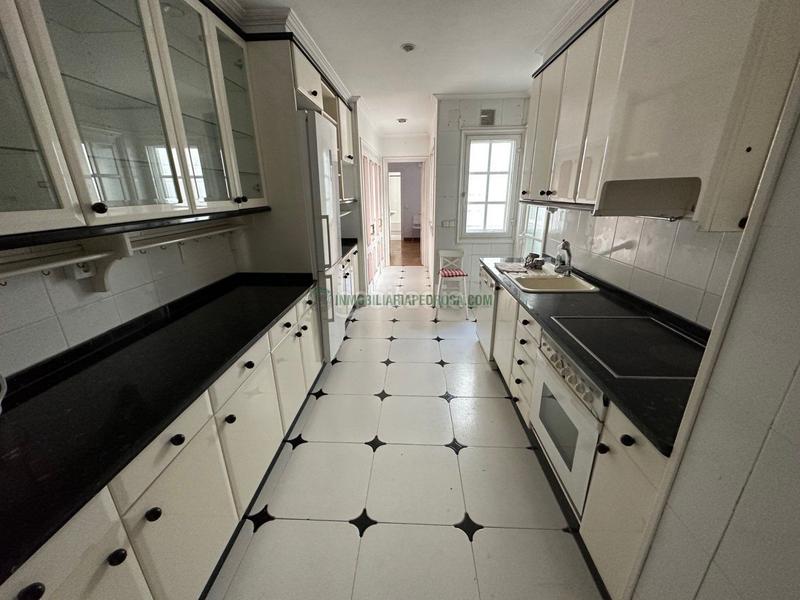 Foto 21b47b39-308f-48b4-9250-5aa21be91fcf. Appartement avec chauffage parking dans Zona de Plaza de Barcelos Pontevedra