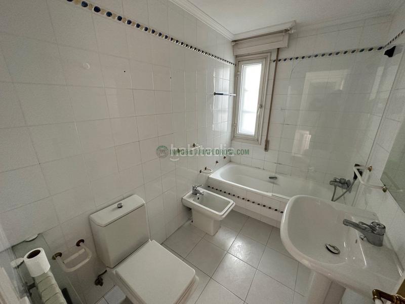 Foto c3a91472-e1fa-4cea-914d-e258a7bbe38b. Appartement avec chauffage parking dans Zona de Plaza de Barcelos Pontevedra