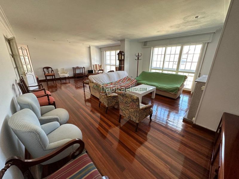 Foto f173c402-a703-4f3a-acc9-2e3c64737ec7. Appartement avec chauffage parking dans Zona de Plaza de Barcelos Pontevedra