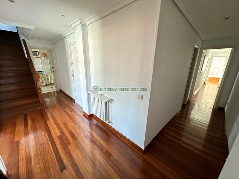 Foto f79d4d79-03de-4e5a-b7fd-0fa3d5075b59. Appartement avec chauffage parking dans Zona de Plaza de Barcelos Pontevedra