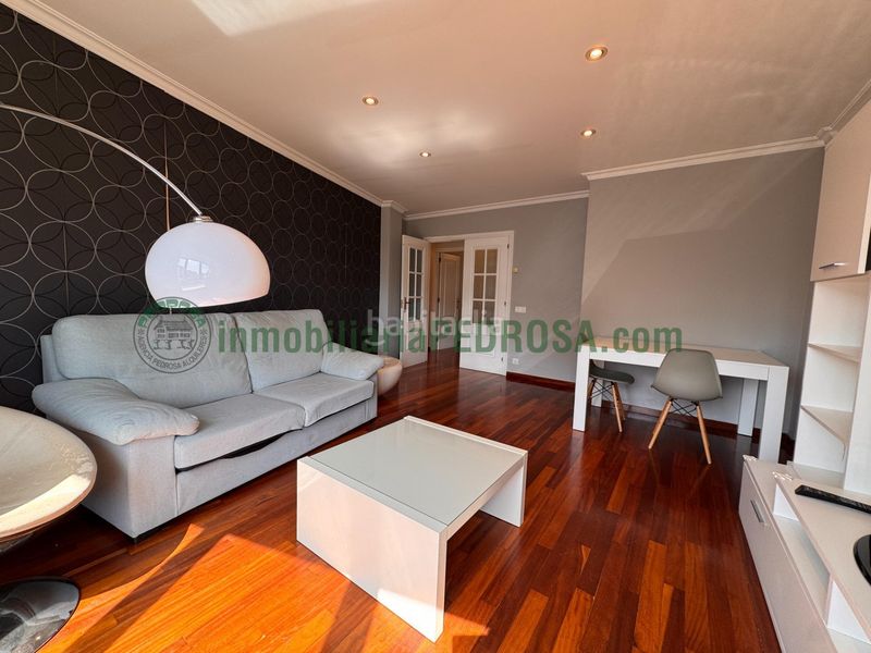 Foto 49798a5c-feeb-4952-ab34-63f7b1c42eb4. Apartament amb calefacció aparcament a Centro - Echegaray Pontevedra