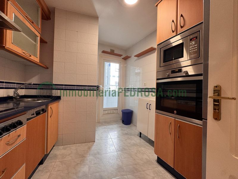 Foto 59efebaa-2d36-4ccd-a9b8-ea56e25efc72. Apartament amb calefacció aparcament a Centro - Echegaray Pontevedra