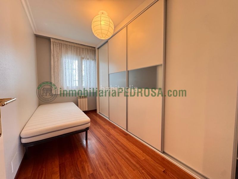 Foto 87b2fbd0-d8e3-4577-859b-08da7f6bfcc4. Apartament amb calefacció aparcament a Centro - Echegaray Pontevedra