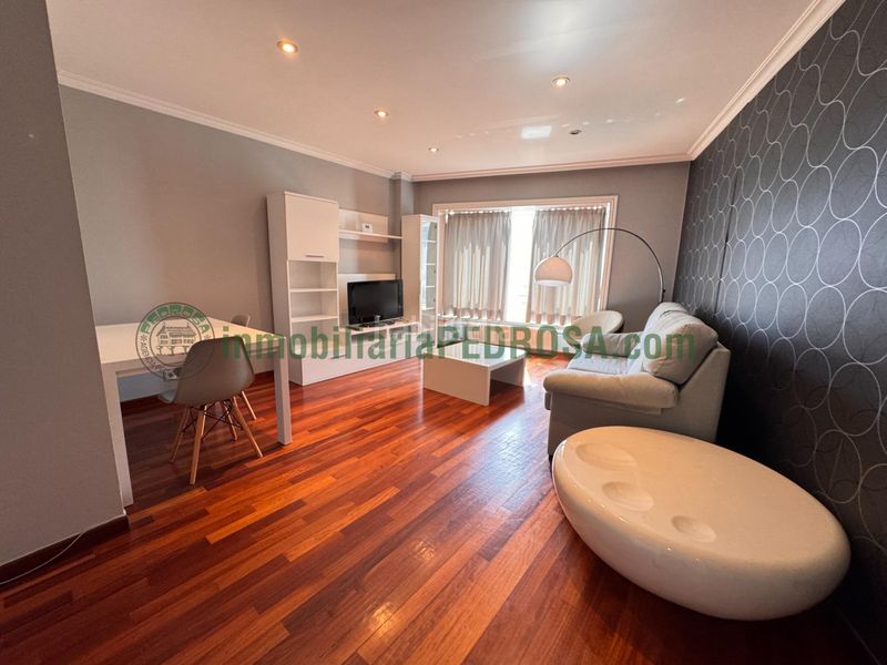 Foto 9b286980-317e-44c5-9109-6d9b8ecb39ad. Apartament amb calefacció aparcament a Centro - Echegaray Pontevedra