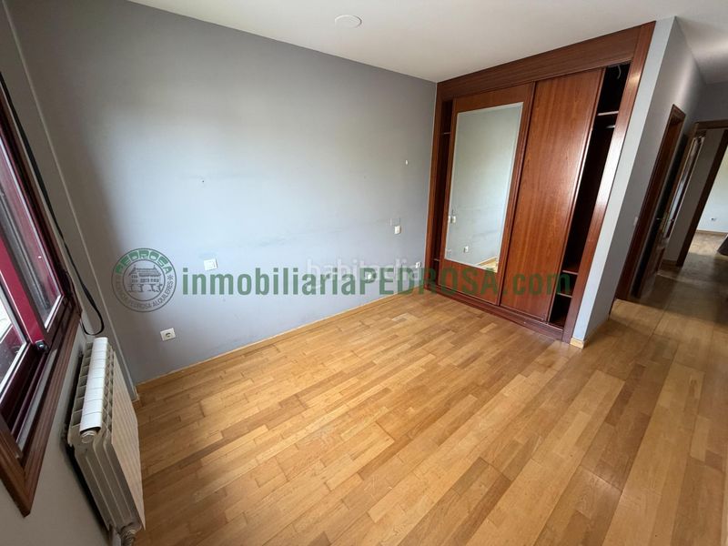 Foto 008c8017-b34e-403a-9402-9e56ad16fdde. Pis amb calefacció aparcament a Monte Porreiro Pontevedra