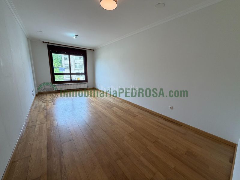 Foto 7ee50b4e-d7b4-4d8f-b026-15eaa3b690d1. Piso en Monte Porreiro Pontevedra