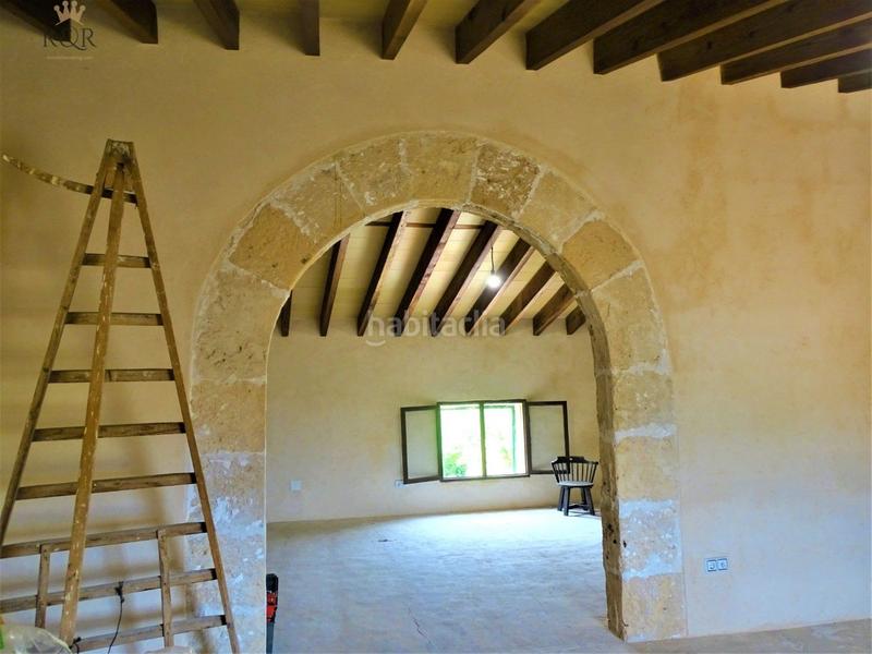 Foto bfe01481-dff3-45c7-b909-7689d891623e. Masía casa de pueblo .395 m2 constr. 80 m2 terraza. garaje en Binissalem