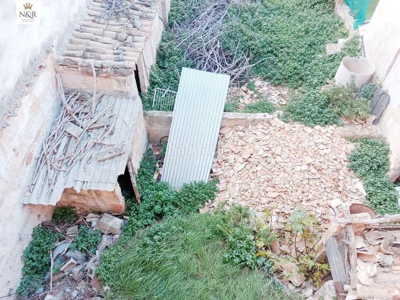 Foto c34d4d6d-fbae-4c02-9deb-25673687a5a1. Casa encantadora casa a reformar con jardín de 95 m2 en Lloseta
