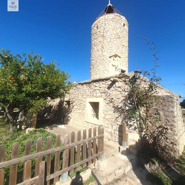 Foto 20824b93-d3f8-4cdd-af14-82b90f564393. Masía finca rústica en venta en Binissalem