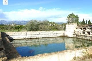 Mas à Llubí. Finca rústica con luz eléctrica y agua en llubí