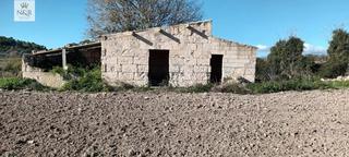 Masía en Muro. Finca rústica con caseta y agua