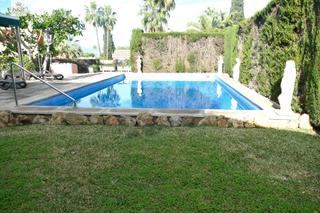 Chalet in Bacarés-Manresa-Bonaire. Chalet con piscina en bonaire