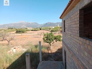 Masia a Búger. Finca con agua y vistas a la montaña