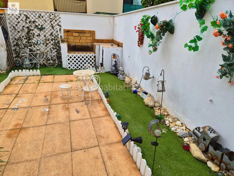 Foto 5771a625-0f74-49e7-84c8-0b8f82fe381b. Casa adossada amb aparcament a Binissalem