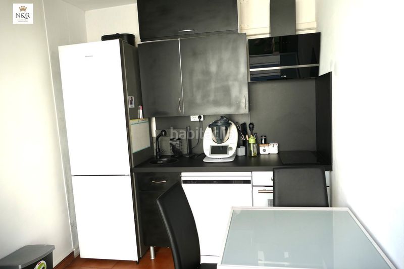 Foto db397a89-8be4-4e61-be72-2f3c4a2cc4d2. Casa adossada amb aparcament a Binissalem