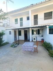 Semi detached house in Es Vivero. Casa adosada con terraza y parking exterior en palma