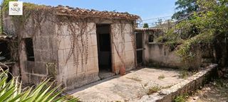 Mas à Lloseta. Finca con casa 18 m2 y agua con acceso peatonal