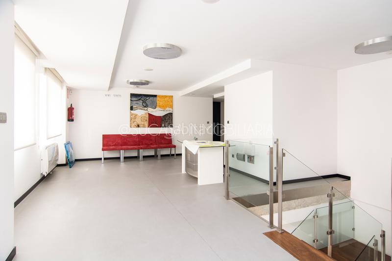 Foto 2299a623-5ed0-4fef-9023-ca17318ed8de. Local commercial dans vereda polvorín 34 dans Monte Alto - Zalaeta - Atocha Coruña (A)