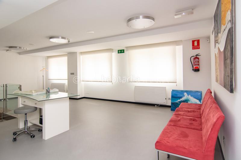 Foto d583727f-2514-411b-9de1-79845bb8992d. Local commercial dans vereda polvorín 34 dans Monte Alto - Zalaeta - Atocha Coruña (A)